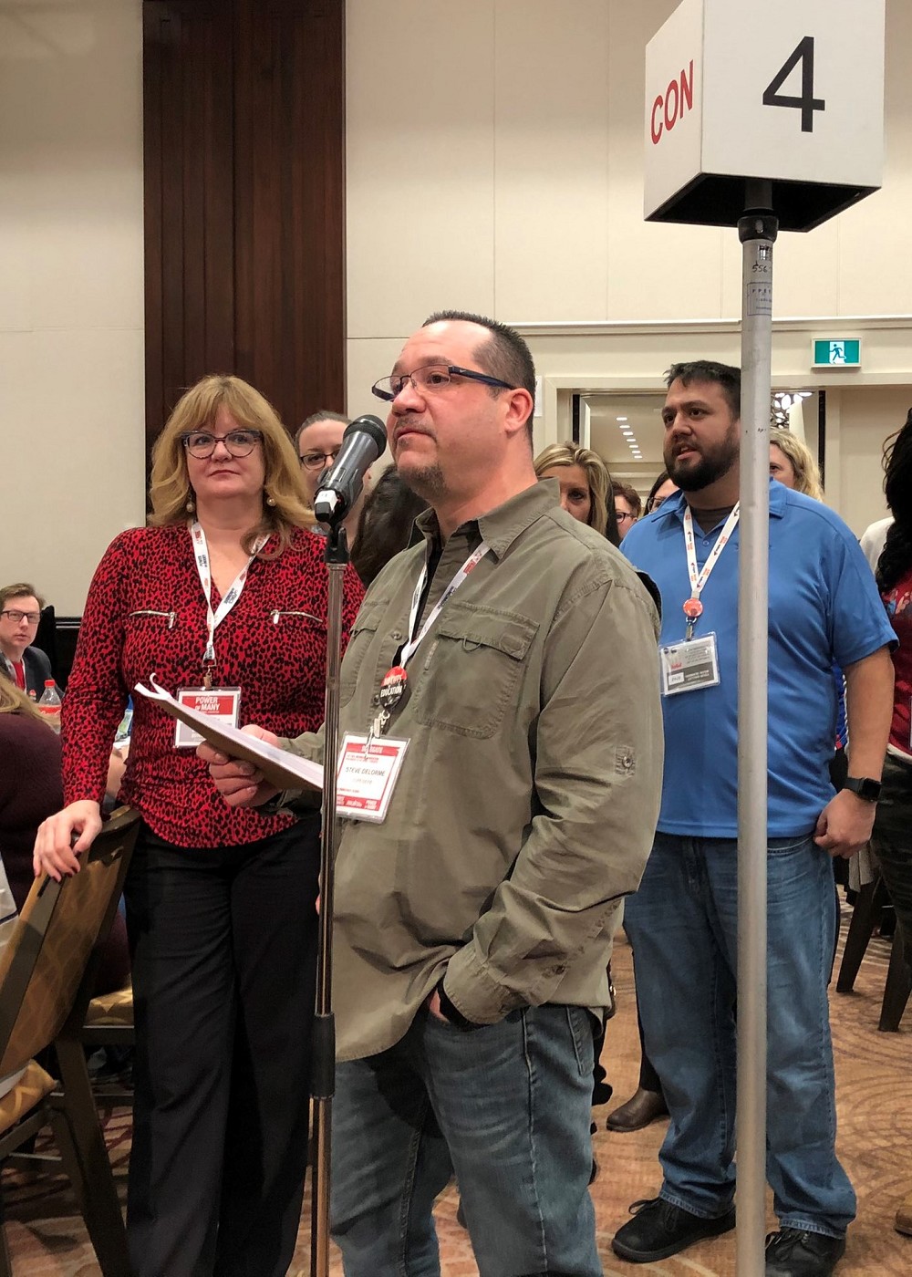 President Steve Delorme speaking up for our members at the 2019 OFL Convention crop